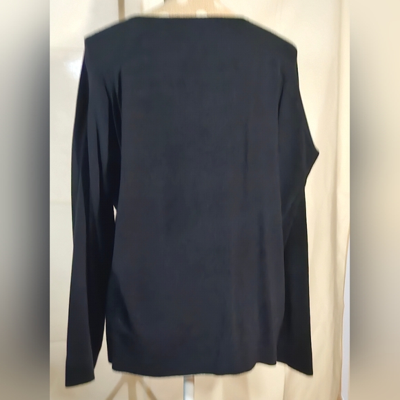 LH Sport pullover - Picture 2 of 3